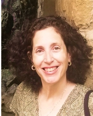  Alaine Grunow